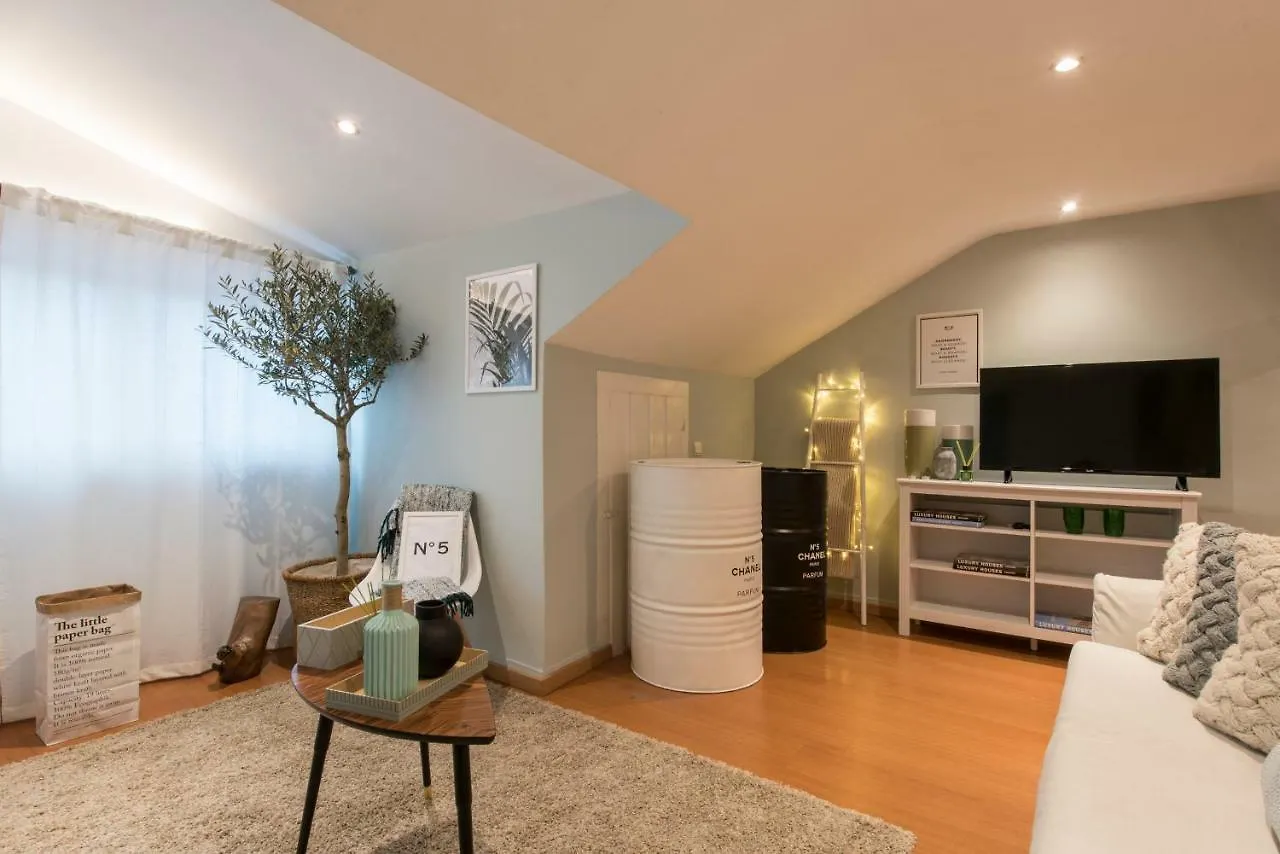Lisbon Apartment Bairro Alto 4