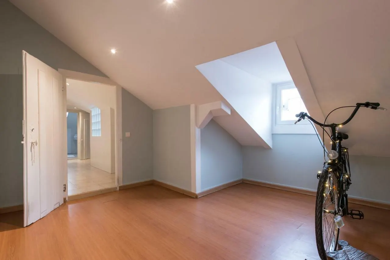 Lisbon Apartment Bairro Alto 4